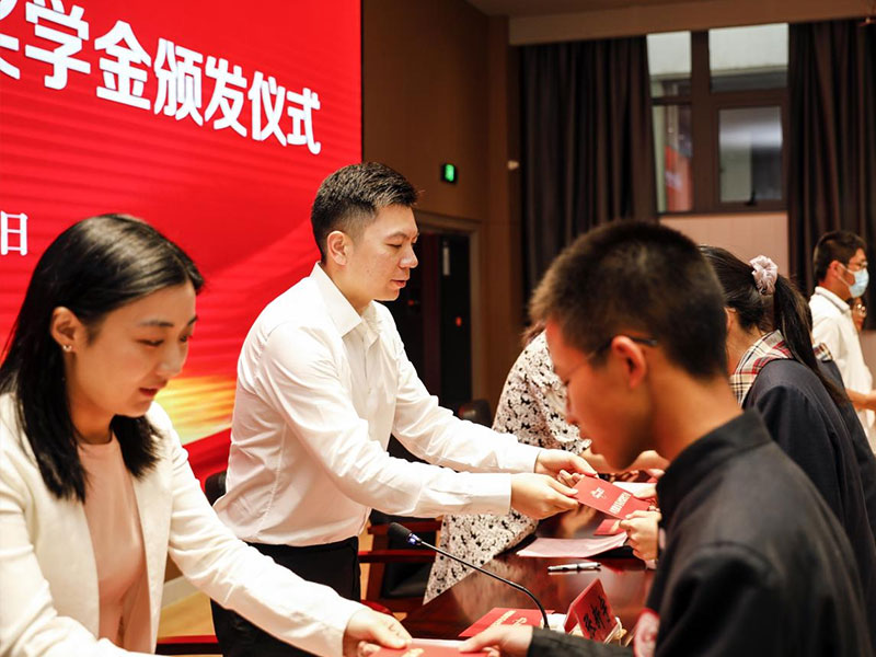 尊凯实业股份上市一周年丨阔步前进 筑梦新程